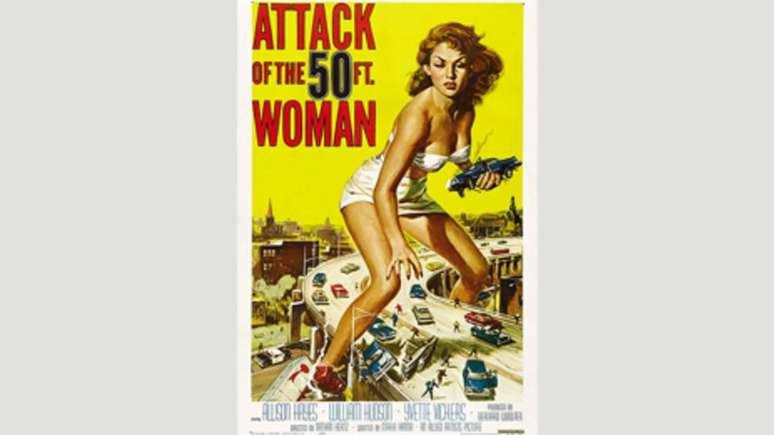 Pôster do filme "O Ataque da Mulher de 15 Metros"