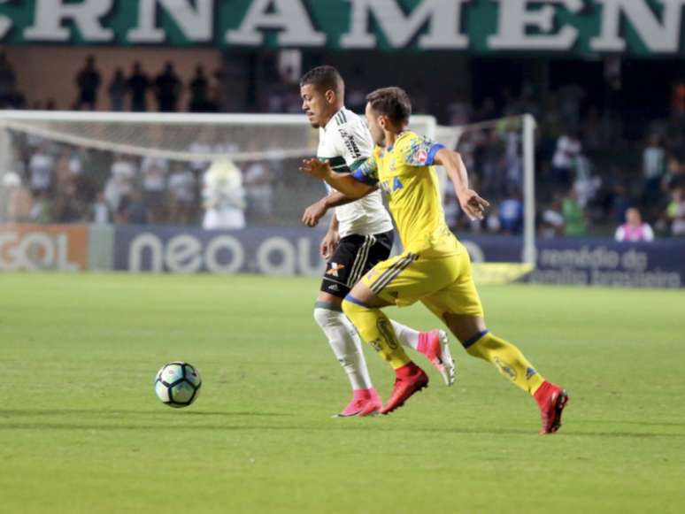 Thiago Carleto é uma das principais armas do Coritiba desde a chegada do técnico Marcelo Oliveira (Foto: Divulgação / Coritiba)