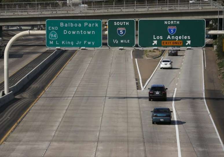 Rodovia em San Diego, na Calif&oacute;rnia, EUA
10/02/2016
REUTERS/Mike Blake