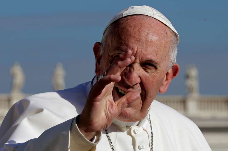 Papa Francisco na praça de São Pedro, no Vaticano 22/11/2017 REUTERS/Max Rossi