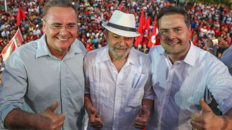 Renan Calheiros (à esquerda) indica ver com bons olhos aliança com o PT em Alagoas - estado governado pelo filho, Renan Filho (à direita) - e candidatura de Lula | Foto: Ricardo Stuckert / Instituto Lula