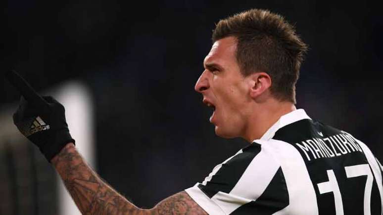 Mandzukic fez o primeiro gol da Juventus (Foto: AFP)