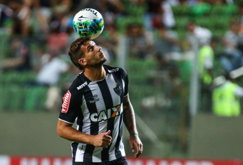 Rafael Moura ainda não foi procurado para renovar vínculo com o Atlético e deve deixar o clube em 2018 (Foto: Bruno Cantini/Atlético-MG)