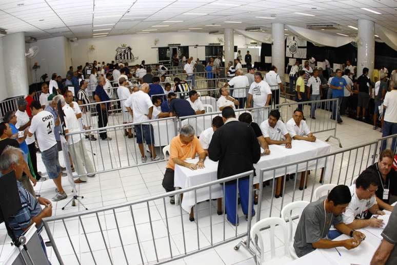 Eleição acontece no dia 9 de dezembro (Foto: Ricardo Saibun / Santos FC)