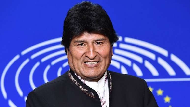 Morales ainda não anunciou se vai disputar o quarto mandato, mas decisão da corte constitucional abre caminho para ele disputar as eleições indefinidamente