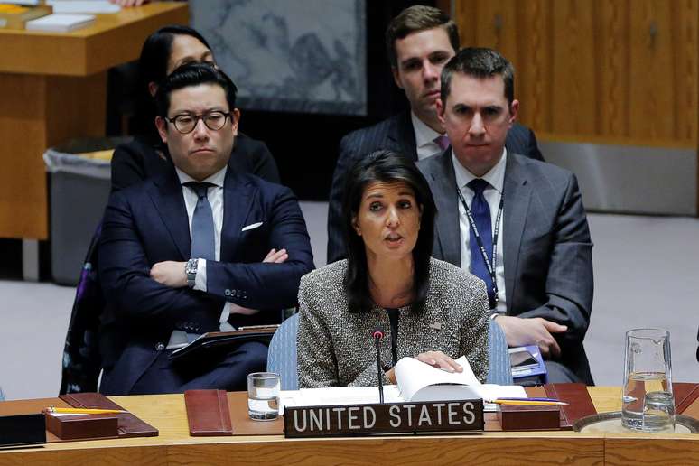 Embaixadora dos Estados Unidos para a Organização das Nações Unidas (ONU), Nikki Haley, durante reunião do Conselho de Segurança em Nova York 29/11/2017 REUTERS/Lucas Jackson