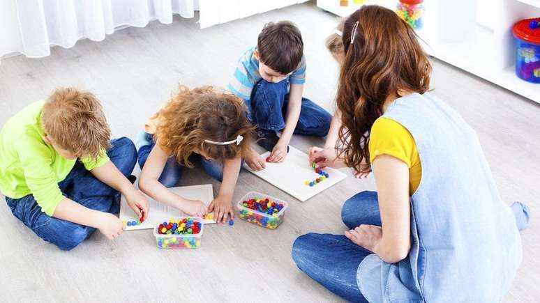 No Reino Unido, n&atilde;o existe uma regulamenta&ccedil;&atilde;o do trabalho de "au pair", nem das ag&ecirc;ncias que gerenciam as contrata&ccedil;&otilde;es