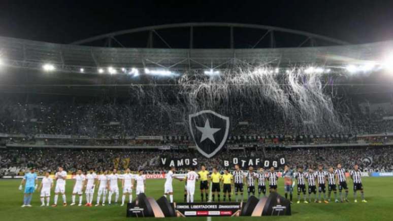 Botafogo tenta reatar casamento com a torcida no último jogo do ano