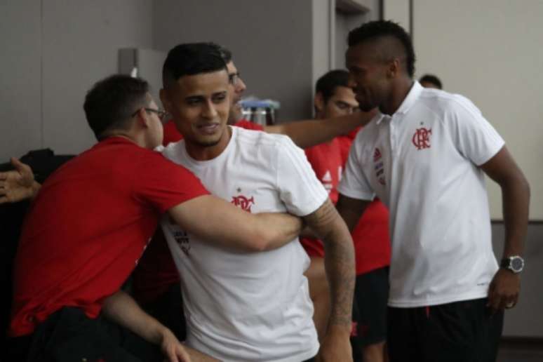 Everton e Vaz estão em Salvador com o Flamengo