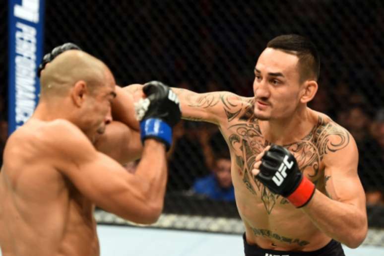 Max Holloway nocauteia novamente José Aldo e mantém o cinturão no UFC 218