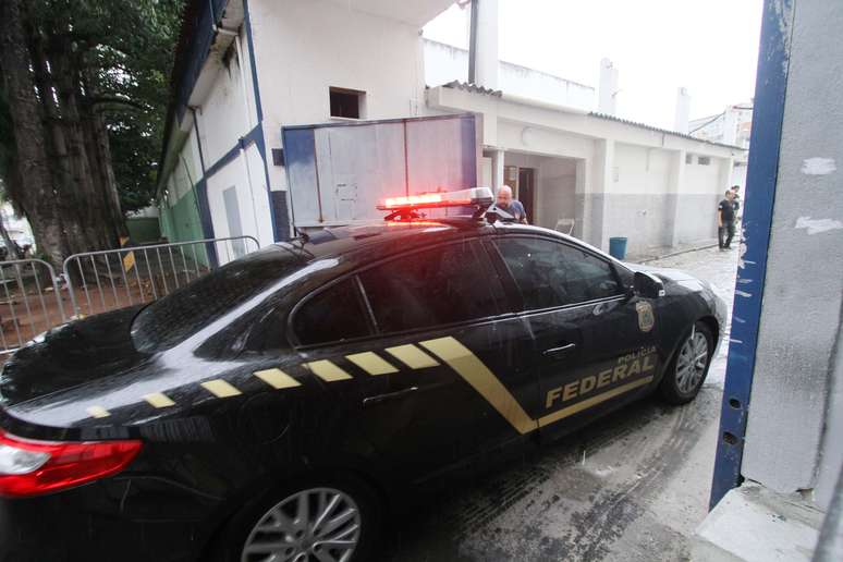 Entrada do presídio de Benfica (RJ)