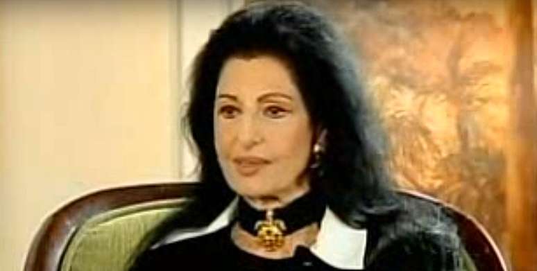 Carmen Mayrink Veiga em entrevista no canal CNT: “sorria sempre”.