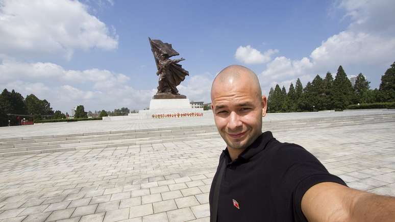 Cinco anos depois, a lembran&ccedil;a que fica para o brasileiro Gabriel Britto &eacute; de que o povo 'n&atilde;o &eacute; louco como o ditador' | Foto: Gabriel Britto