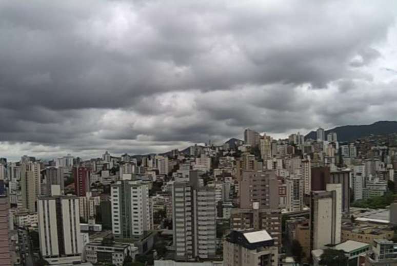Em algumas regiões de Belo Horizonte, choveu em quatro dias 80% do volume esperado para todo o mês de dezembro 
