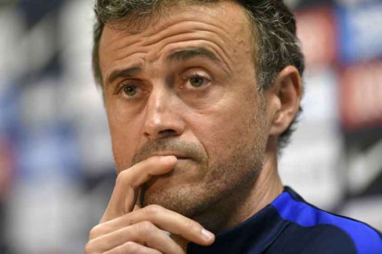 Luis Enrique seria a prioridade: técnico já comandou Daniel Alves e Neymar no Barça (Foto: Lluis Gene / AFP)