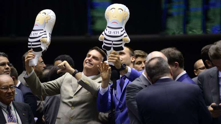 Depois que o PT chegou ao poder, Bolsonaro firmou-se como oposicionista ao partido | foto: Gustavo Lima / Câmara dos Deputados