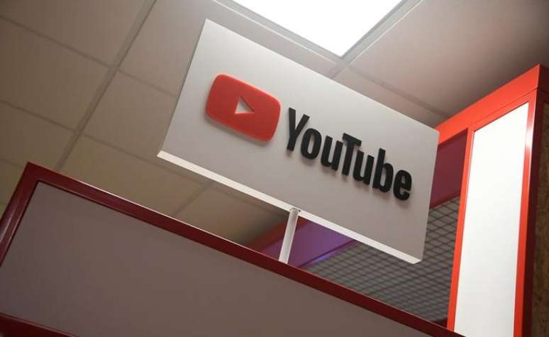 Logo do YouTube durante confer&ecirc;ncia do Partido Trabalhista em Brighton, Reino Unido
26/09/2017 REUTERS/Toby Melville