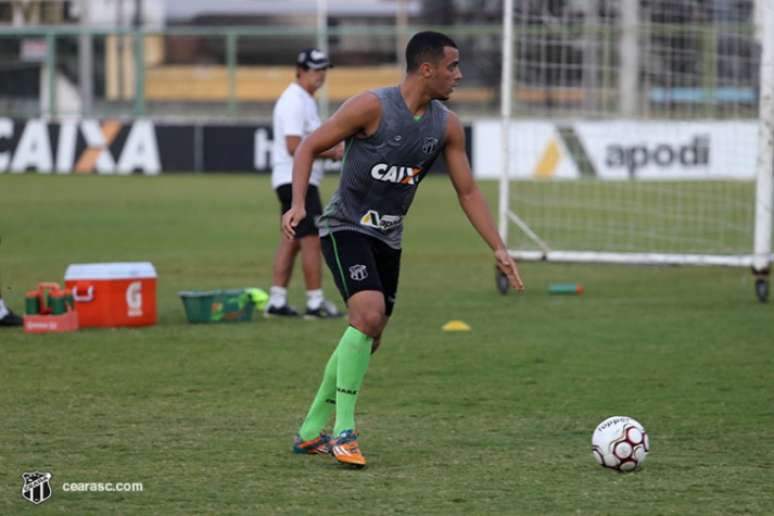 O atacante Arthur Cabral foi um dos jovens da base mais utilizados pelo Ceará no acesso (Foto: Bruno Aragão/Ceará)