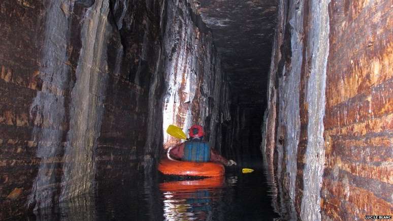 Cavernas estão sob o solo da cidade canadense de Montreal, na província de Québec | Foto: Luc Le Blanc/ SOCIÉTÉ QUÉBÉCOISE DE SPÉLÉOLOGIE