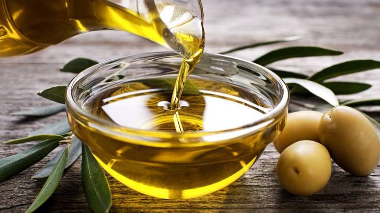 Azeite de oliva virgem ou extra-virgem devem conter apenas produto retirado da azeitona, sem adição de óleo vegetal