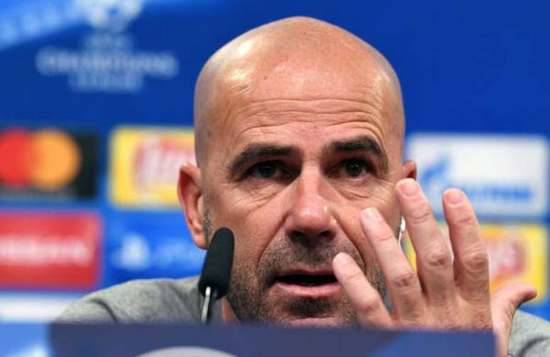 Peter Bosz foi demitido neste fim de semana (Foto: Patrick Stollarz / AFP)