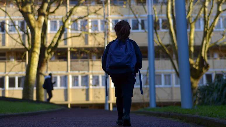 Bullying pode ser agressão física, verbal ou relacional, que faça a vítima se sentir isolada e excluída