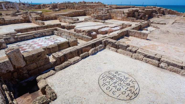 Primeiros prédios de Cesareia foram erguidos no século 4 d.C. | Foto: Reynold Mainse/Getty Images
