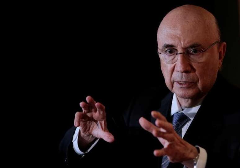 Ministro da Fazenda, Henrique Meirelles, fala durante f&oacute;rum em S&atilde;o Paulo 
27/11/2017 REUTERS/Leonardo Benassatto