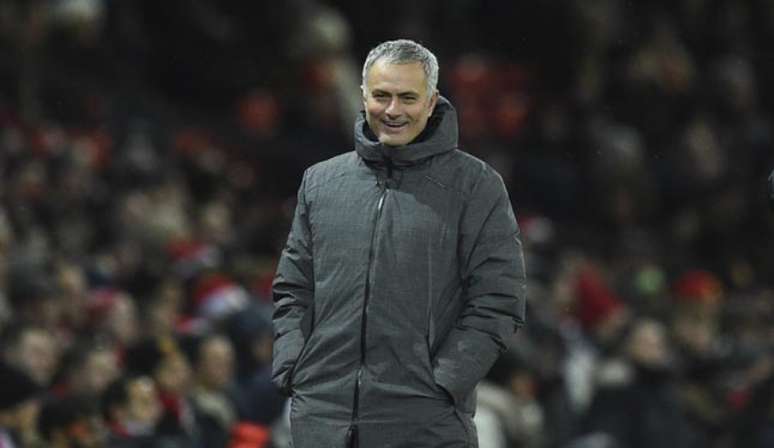 José Mourinho participou da confusão após o dérbi de Manchester, no domingo (Foto: Oli Scarff / AFP)