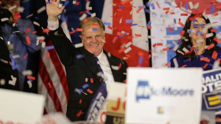 Doug Jones deu aos democratas primeira vitória no Alabama em um quarto de século
