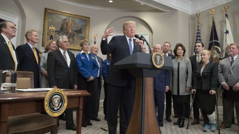 Trump assinou uma ordem presidencial para a Nasa enviar novamente missões tripuladas à Lua