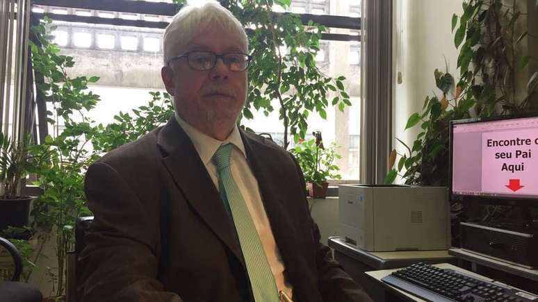 Promotor Maximiliano F&uuml;hrer come&ccedil;ou a investigar paternidade de alunos da rede p&uacute;blica de S&atilde;o Bernardo do Campo (Foto: Leandro Machado/BBC Brasil)