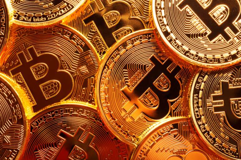 O bitcoin se valorizou 1.500% e chegou a ser cotado em US$ 18 mil na primeira semana de dezembro de 2017