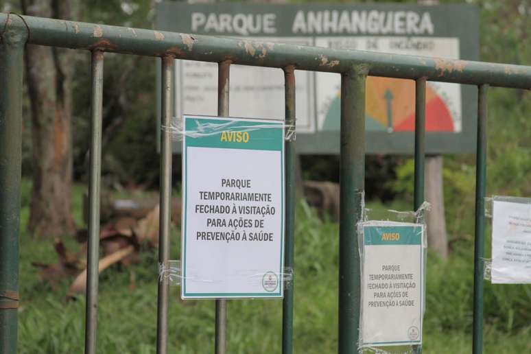 Parque Anhanguera em São Paulo (SP) é fechado por prevenção a saúde da população, como medida contra febre amarela.