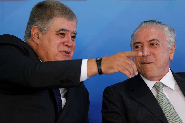 Ministro Marun toma posse em cerimônia com o presidente Temer em Brasília
 15/12/2017    REUTERS/Adriano Machado
