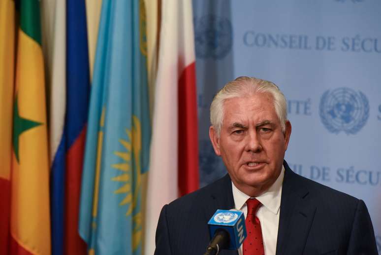 Secretário de Estado norte-americano, Rex Tillerson fala com imprensa na sede da ONU em Nova York, EUA 
15/12/2017 REUTERS/Stephanie Keith