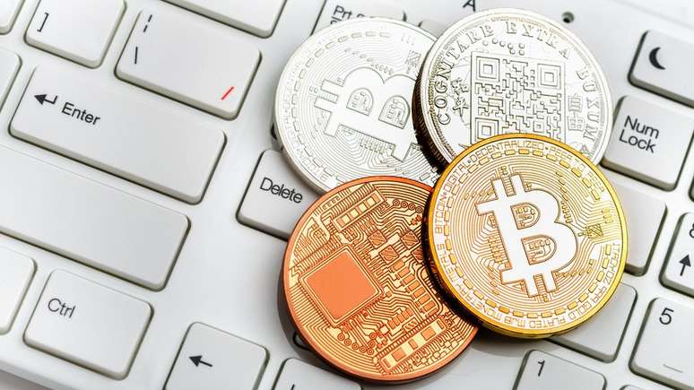 Uso de moedas como o bitcoin em campanhas está na mira do TSE
