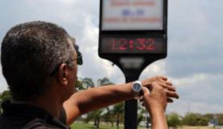 No horário de verão, relógios são adiantados em uma hora