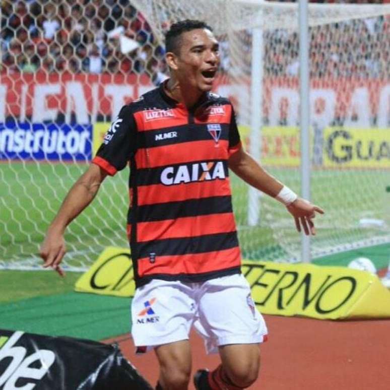 Luiz Fernando está valorizado no mercado, apesar da fraca campanha do time (Foto: Divulgação/Atlético-GO)