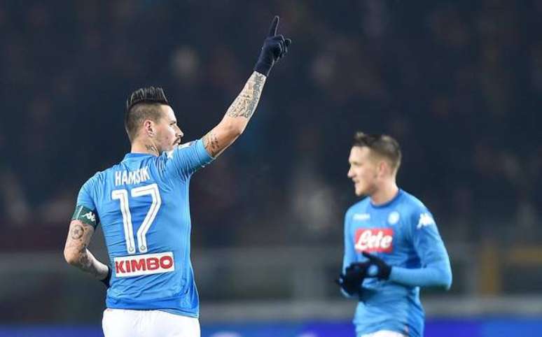 Napoli vence Torino e reassume liderança da Série A