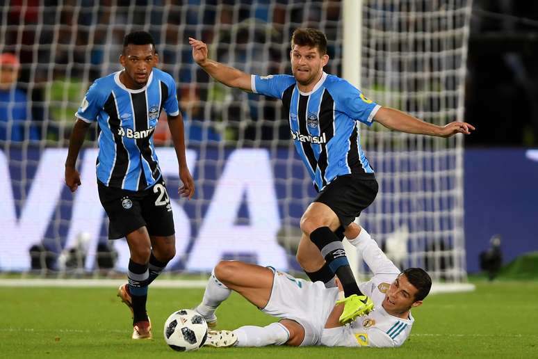 Lance entre Grêmio x Real Madrid