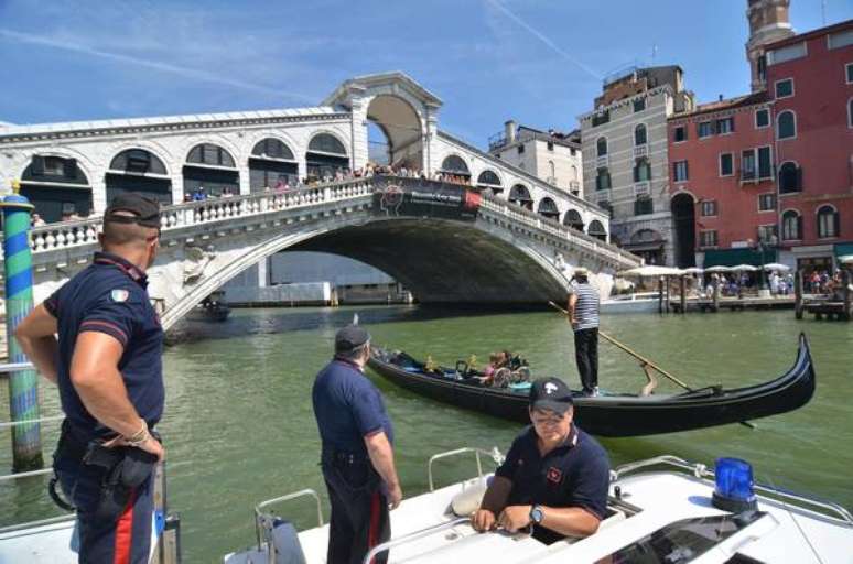 Acidente ocorreu perto da Ponte de Rialto, no Canal Grande