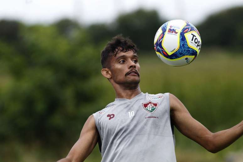 Em alta: Gustavo Scarpa é dos jogadores mais cobiçados do mercado nacional (Foto: Lucas Merçon/Fluminense F.C.)