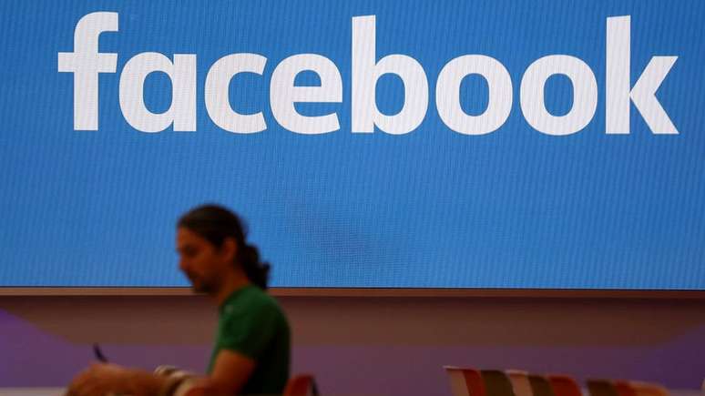 Hackers passaram a utilizar a publicidade no Facebook para fazer pequenos pagamentos com suas contas e promover páginas fraudulentas