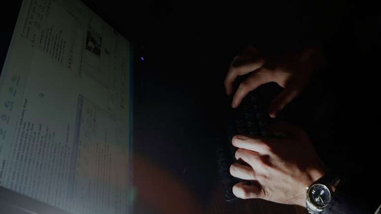 V&aacute;rias organiza&ccedil;&otilde;es t&ecirc;m alertado sobre os riscos que os aplicativos de internet trazem para pessoas menores de 18 anos