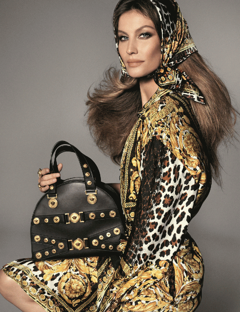 Versace comemora 40 anos e reúne modelos emblemáticas