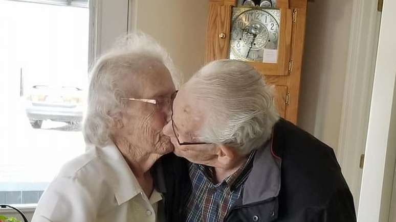 Audrey e Herbert disseram adeus pela primeira vez em 73 anos | Foto: Dianne Phillips/Facebook