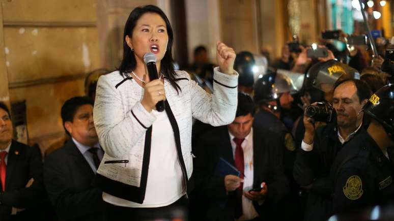 A congressista Keiko Fujimori, derrotada por PPK na última eleição, lidera a oposição no pedido de afastamento do mandatário