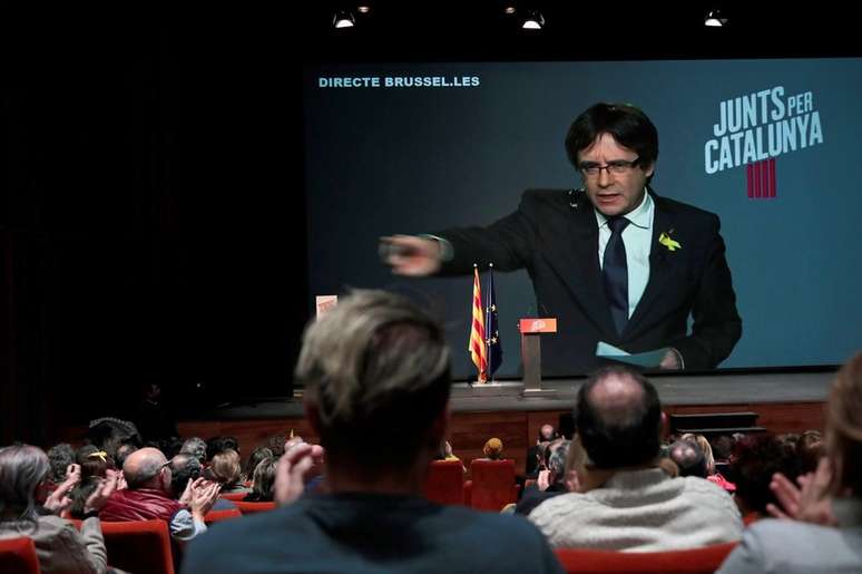 Carles Puigdemont vem arregimentando apoiadores do exílio, em Bruxelas