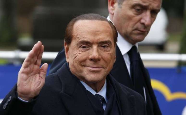 Berlusconi pagou chefes da máfia Cosa Nostra, revela jornal